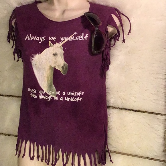 Black Matter Be yourself revamped unicorn  ladie’s tee.size medium fringed out - Picture 11 of 16
